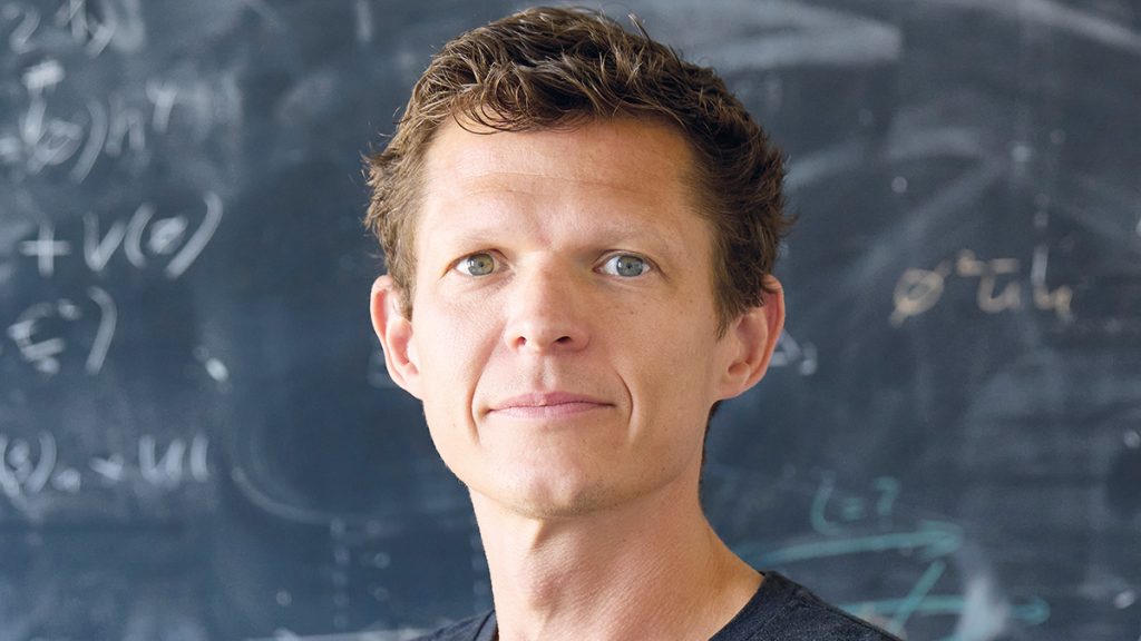 “The FCC-ee could open the Pandora’s box to understand the details of the Higgs boson” – Portrait Matthew McCullough